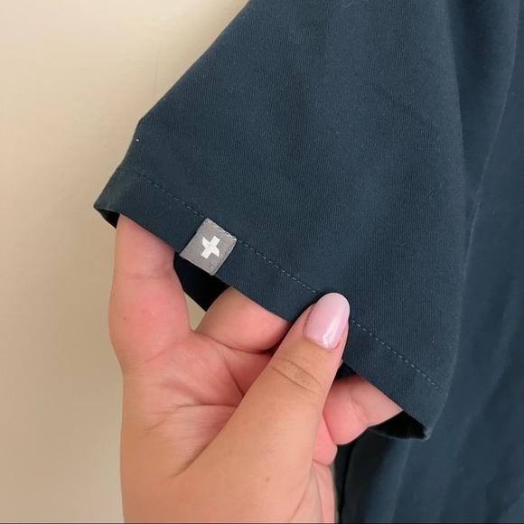 Figs Scrub Top - Picture 5 of 8